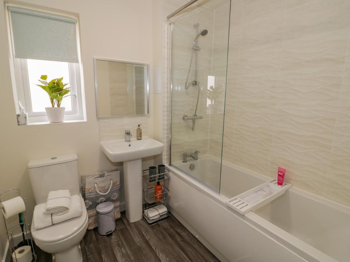 23 Moat House Close Coventry Ngoại thất bức ảnh